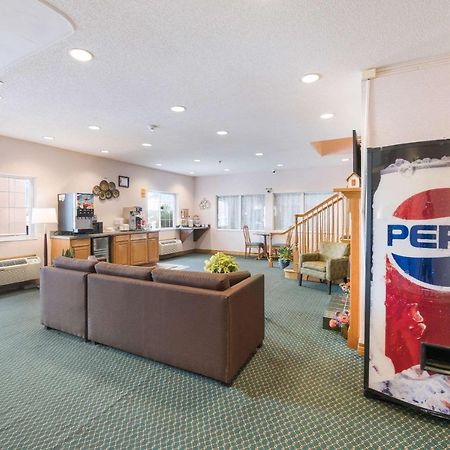Rodeway Inn Urbana Champaign University Area Ngoại thất bức ảnh