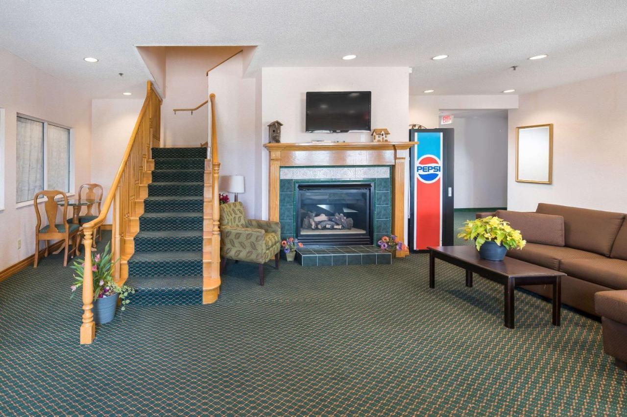 Rodeway Inn Urbana Champaign University Area Ngoại thất bức ảnh