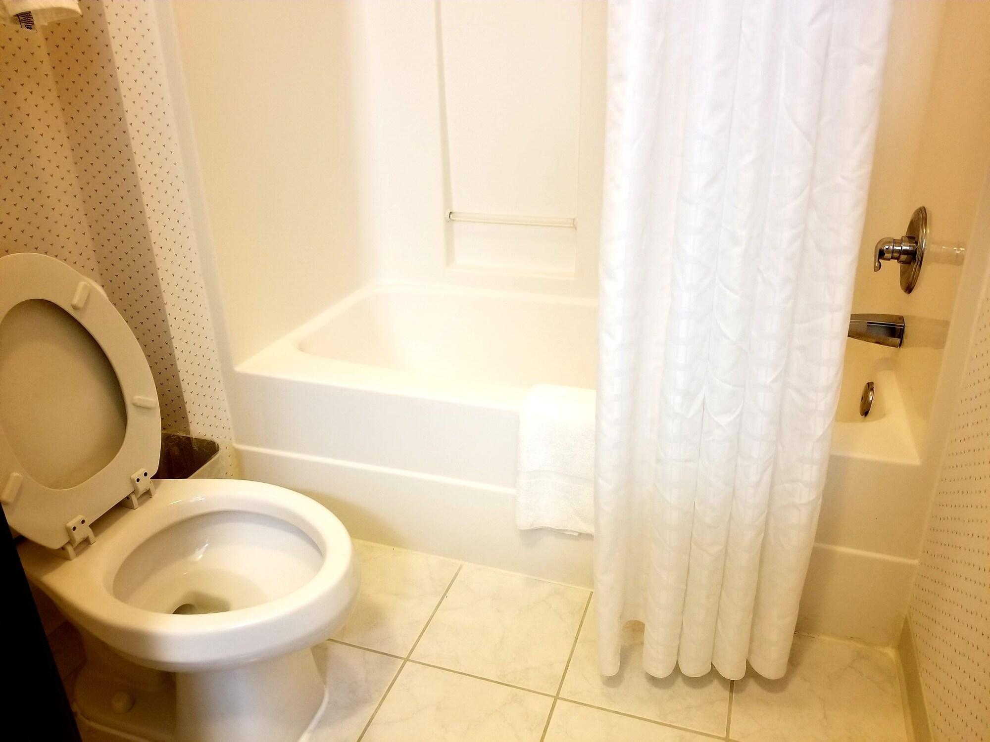 Rodeway Inn Urbana Champaign University Area Ngoại thất bức ảnh