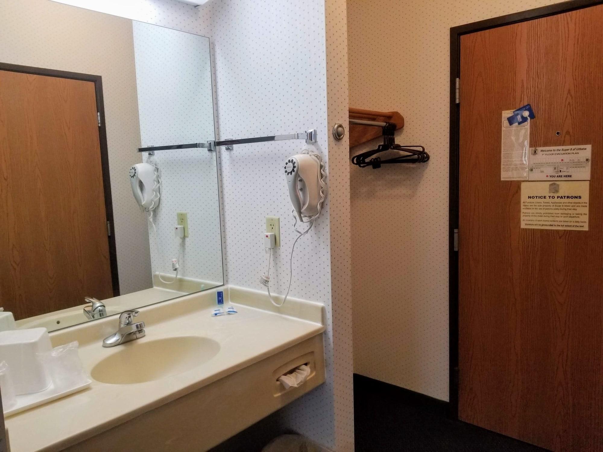 Rodeway Inn Urbana Champaign University Area Ngoại thất bức ảnh